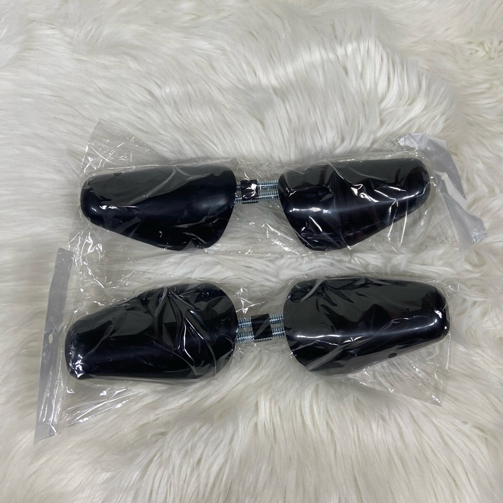 (2 pairs) Large shoe trees fits mens size 7+ womens size 8.5+